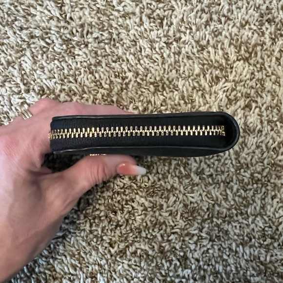 Tory Burch - Small Black Wallet - Picture 4 of 10